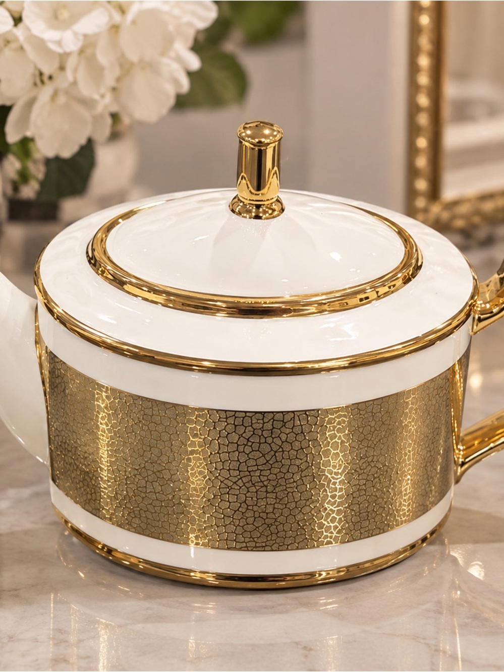 Elegant White and Gold Porcelain Tea Pot with Lid